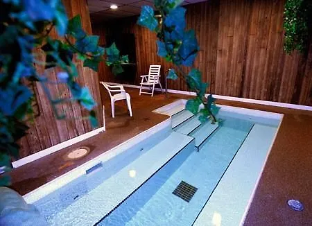 Cassandra Hotel Vancouver 2*,